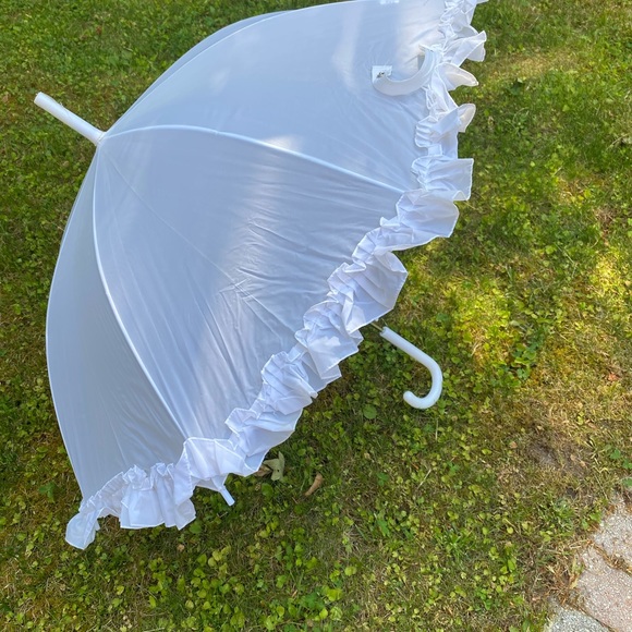 NWOT White Summer Parasol - Picture 1 of 4